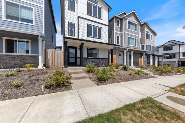 Photo - Newly Constructed 3 bedroom, 2.5 Bathroom home with luxury finishes!