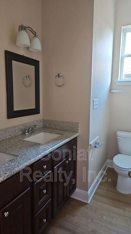 Photo - 2038 St Anthony St