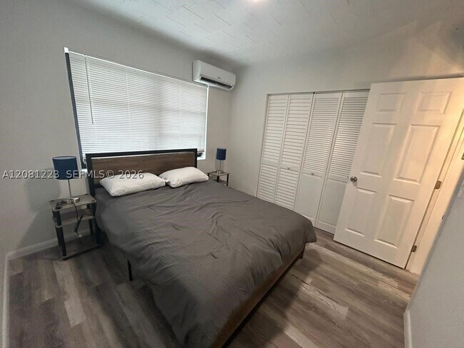 Photo - 2655 SW 24th Ave Unit 4