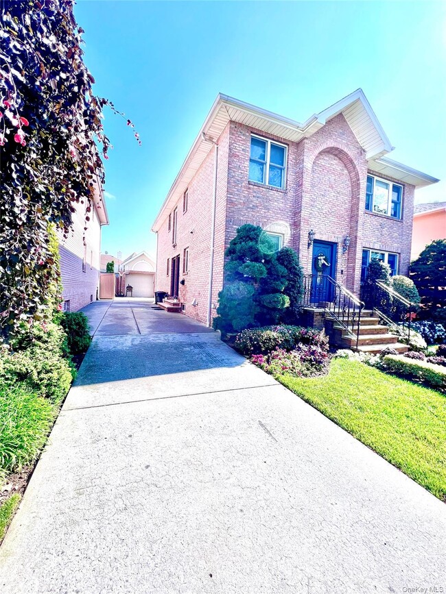 Photo - 157-24 20th Rd