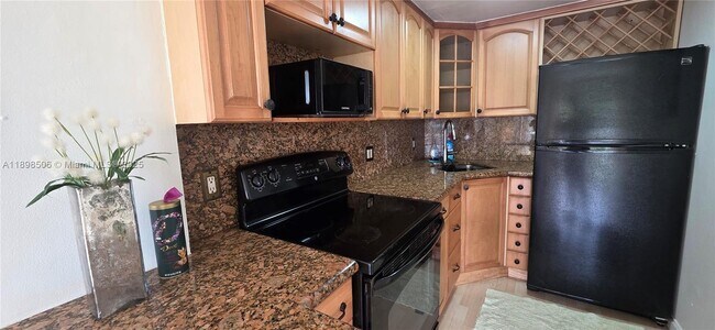 Photo - 1650 NE 115th St Unit 310