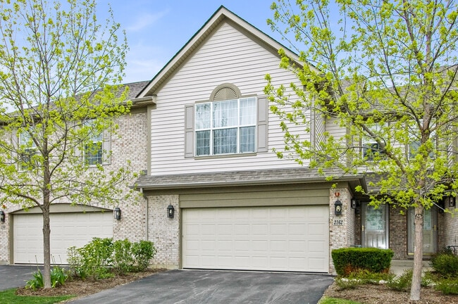 Building Photo - 2162 Yale Cir