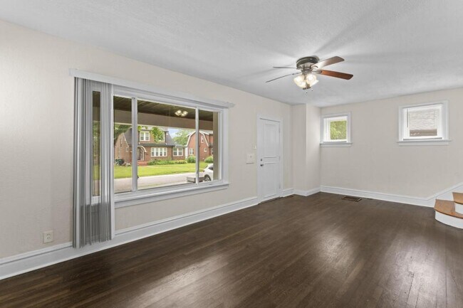 Photo - 7241 St Andrews Pl