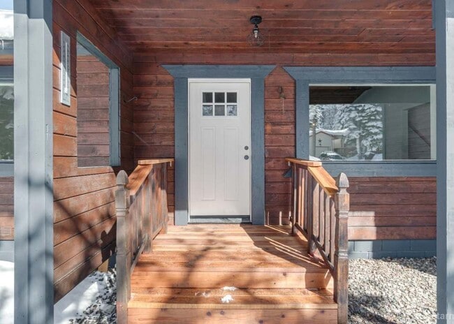 Photo - 1597 Atroari St