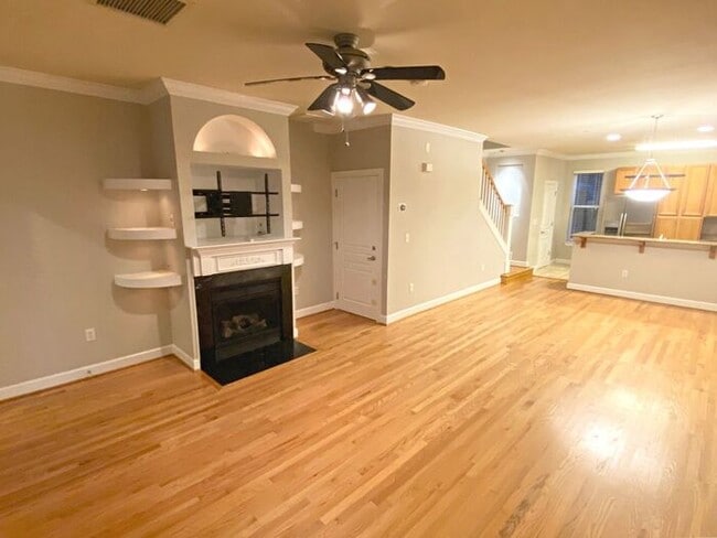 Photo - Hot 2 bed 2.5 bath townhome  in Uptown Charlotte!