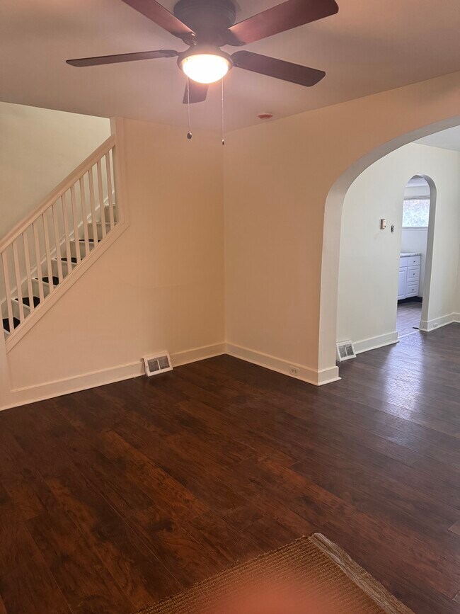 Photo - 727 Maytide St