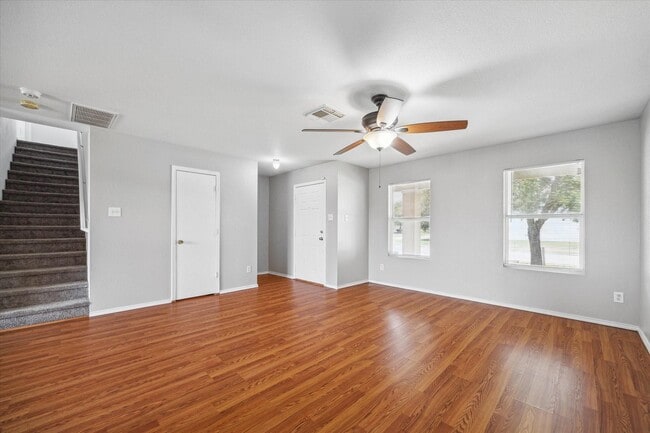 Photo - 2218 Heath Ridge Ln