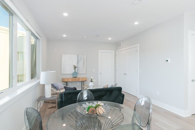 The Avenue (1513 Ridge Ave)