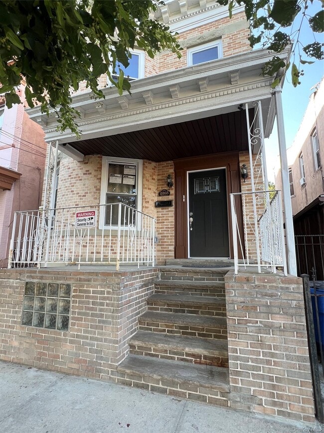 Building Photo - 2265 Chatterton Ave