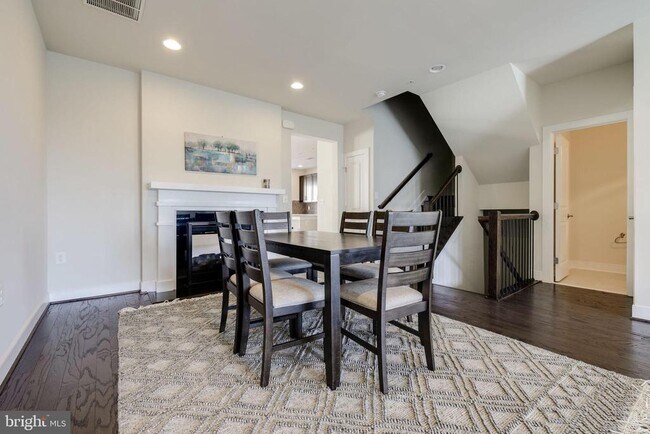 Photo - 1224 Main Line Blvd Unidad 102