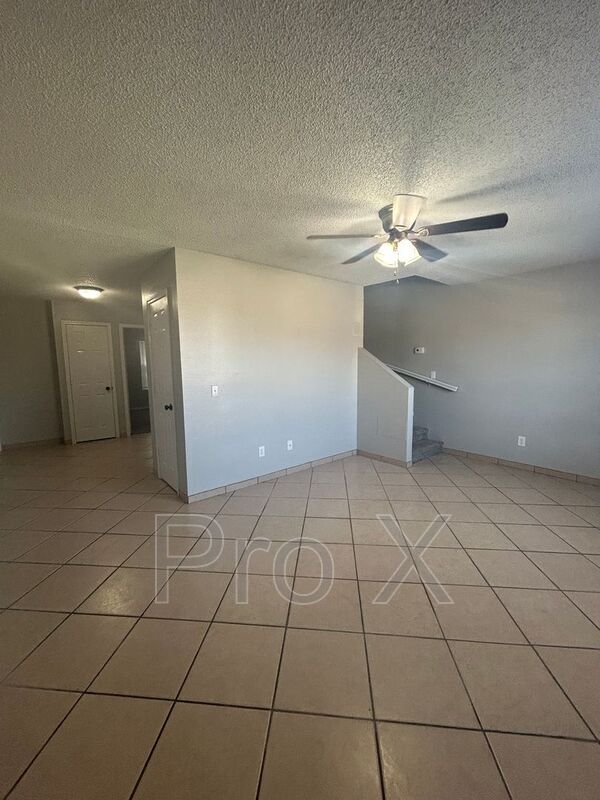 Photo - 3403 SW Victoria Pl Unidad Apt 2