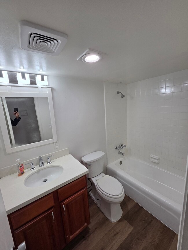 Photo - 224 SE 9th Ave