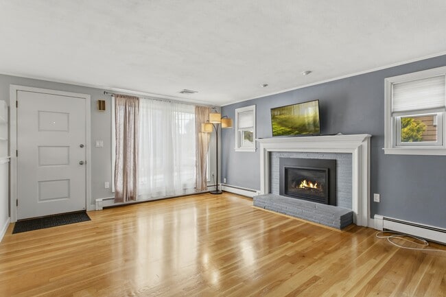 Photo - 1364 Trapelo Rd