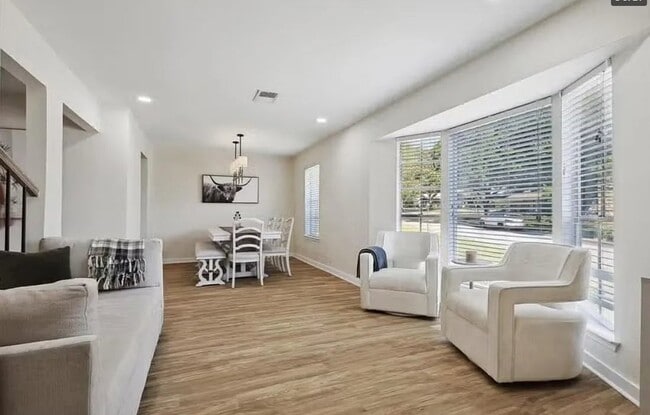 13505 Pyramid Dr