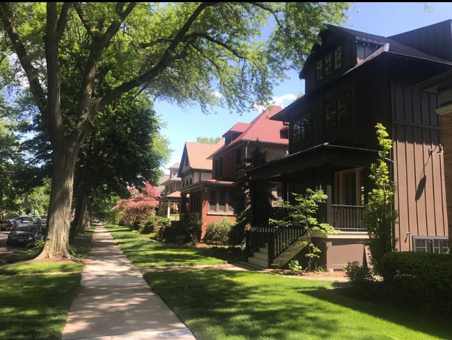 Photo - 5522 N Wayne Ave Unit #2nd Floor