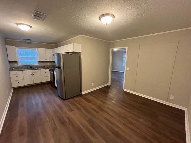 Photo - The Ideal Space to Balance Life, Work and Play.