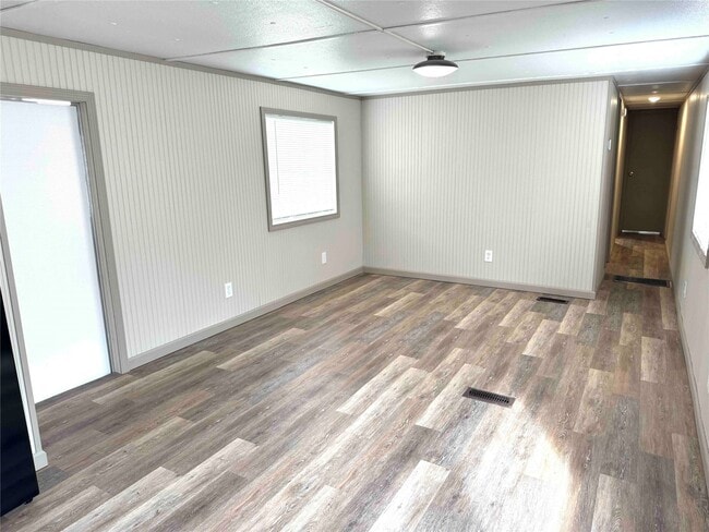 Building Photo - 1718 W Dumble St