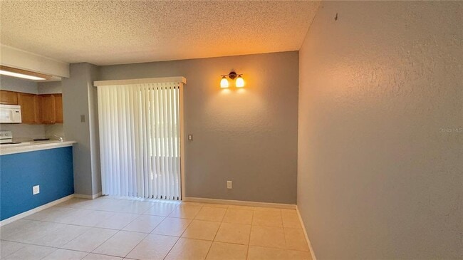 Photo - 3038 Antique Oaks Cir Unit 165