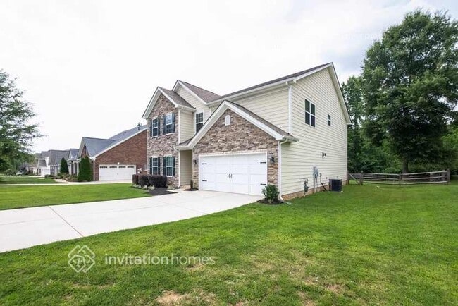 Photo - 8023 Grove Hall Avenue