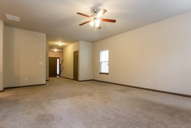 Photo - 651 Sweet Ashley Way
