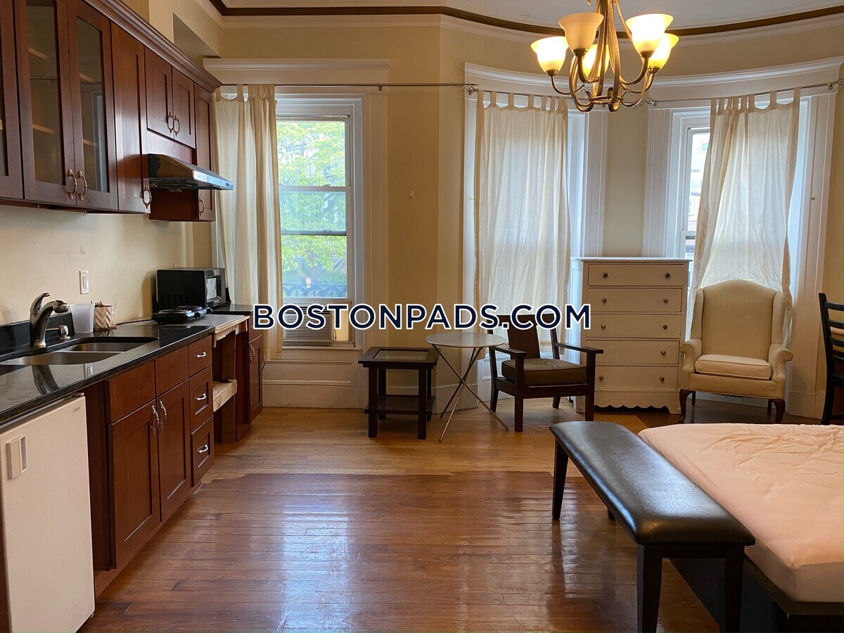 Photo - 151 Dorchester St Unidad 2