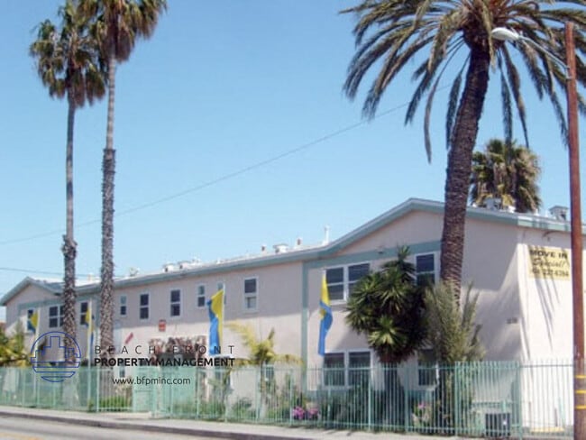10600 S. Inglewood Blvd.
