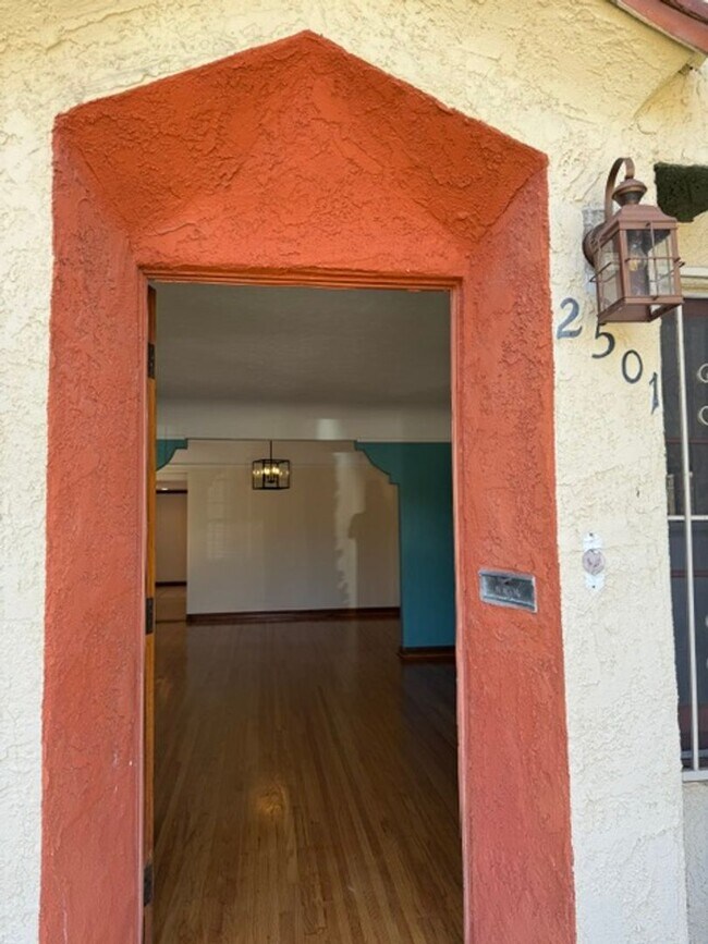 Photo - 2501 Eucalyptus Ave Unit 2501 EUCALYPTUS