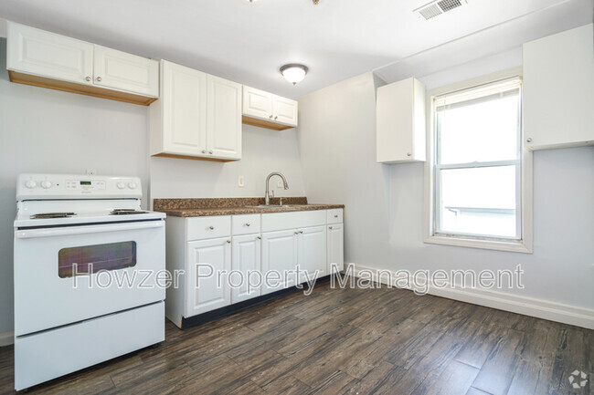Building Photo - 458 Weir St Unit Apt 5