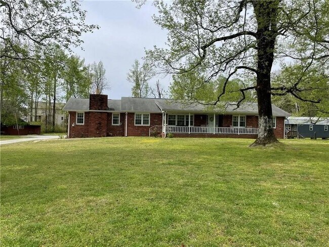 Photo - 3633 Loganville Hwy SW