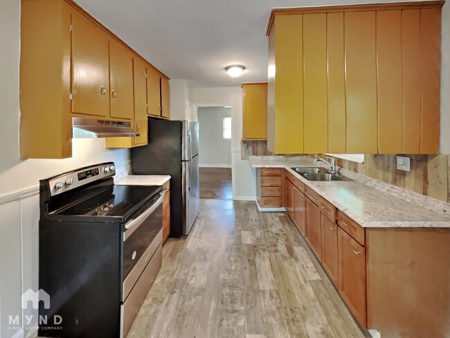 Photo - 5201 Pinebrook Dr