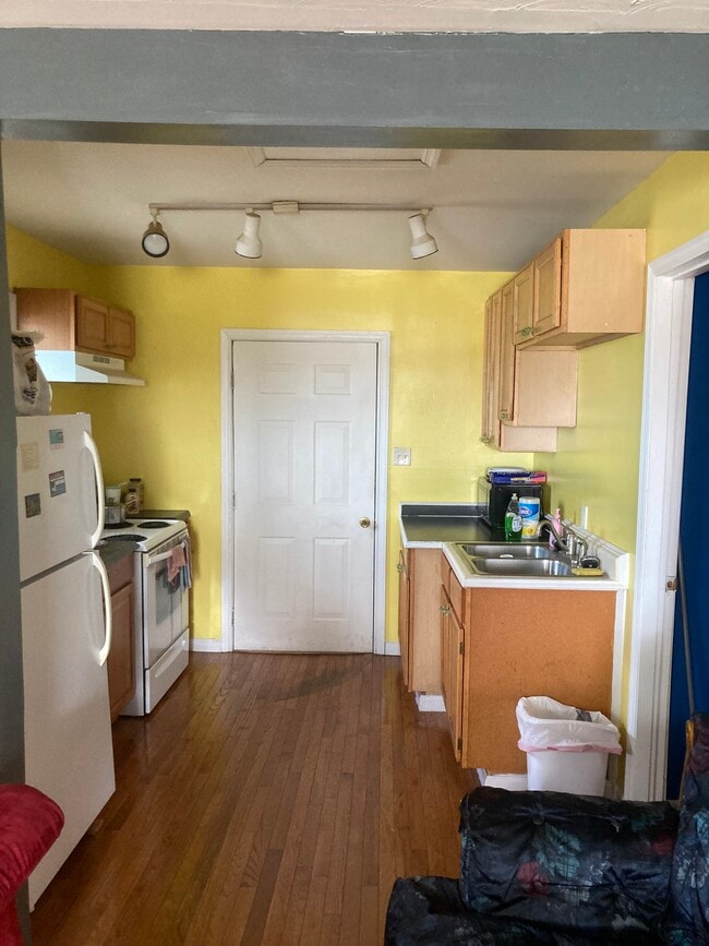 Photo - 361 Spikes St