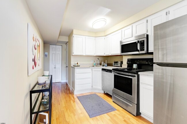 Photo - 9801 Ventnor Ave Unidad B1