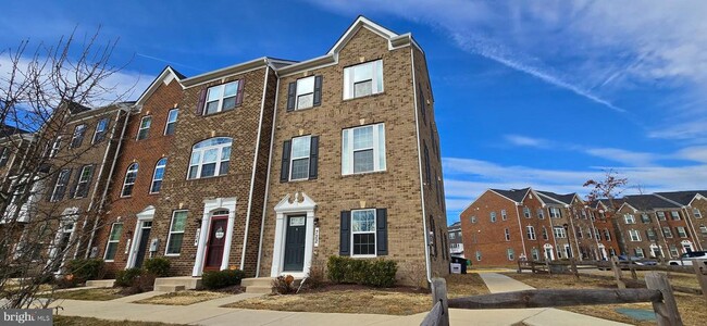 Photo - 722 Sky Bridge Dr Townhome