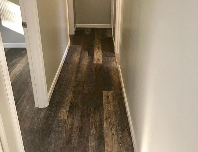 Photo - 5000 Comstock Dr