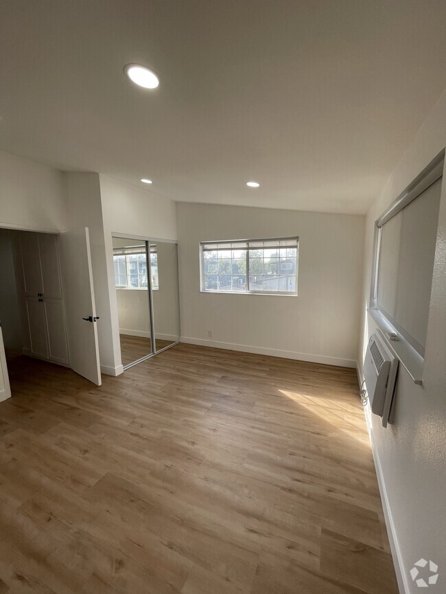 Building Photo - 200 S McCoy Rd Rental