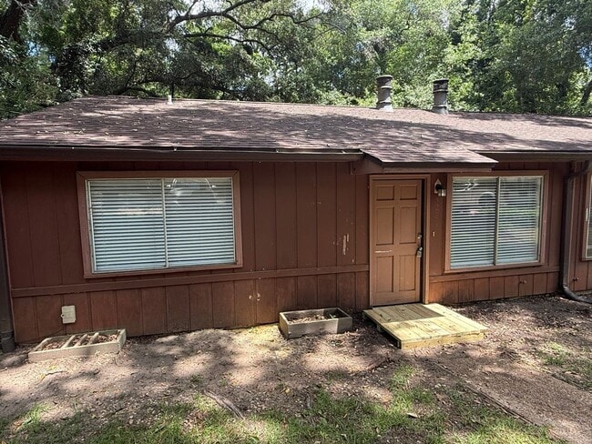 Building Photo - BREWSTER ESTATES duplex available NOW! Unit 4223