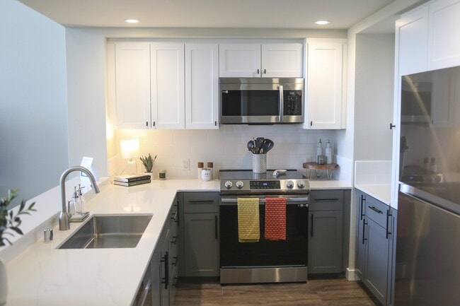 888 Fourth Street Apartments, LLC