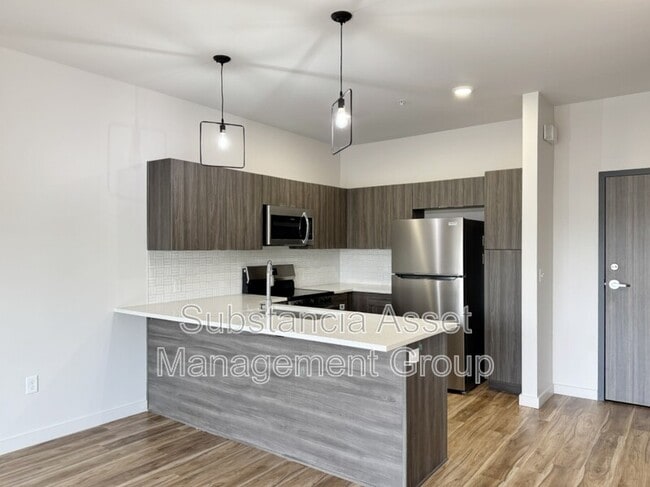 Photo - 1653 Midtown Pl
