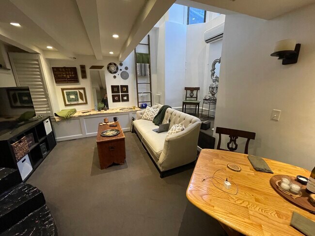 Photo - 117 Beacon St