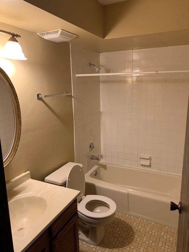 Photo - 1353 Crab Apple Ct