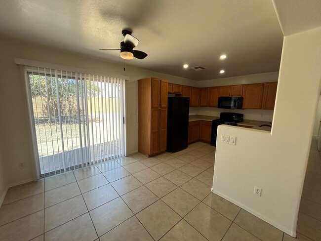 12614 W Bloomfield Rd