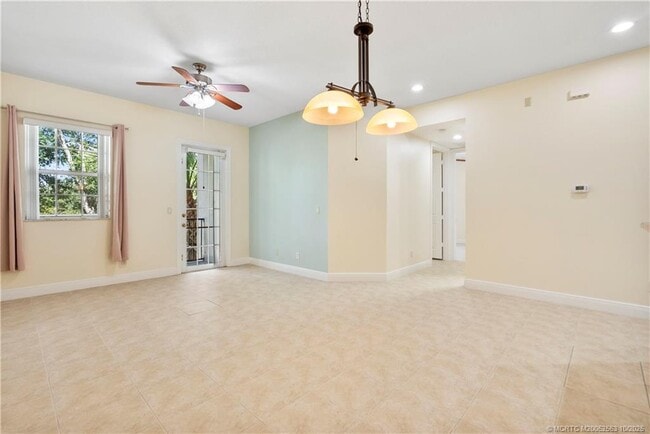Photo - 10560 SW Stephanie Way