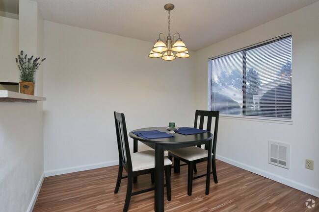 1 bedroom dining room