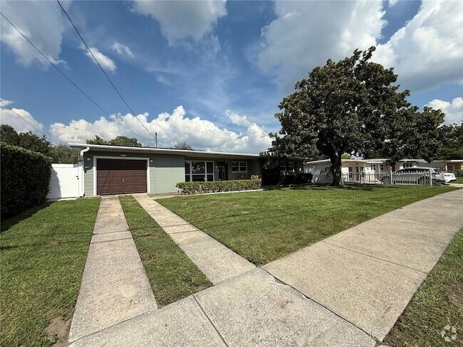 Building Photo - 707 Engel Dr Unit Efficiency Apt