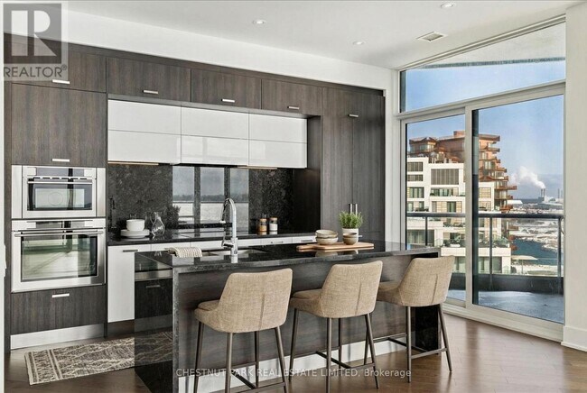 Photo - 1 Edgewater Dr Unité SPH16