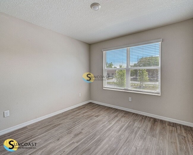 Photo - 9588 Hood Rd