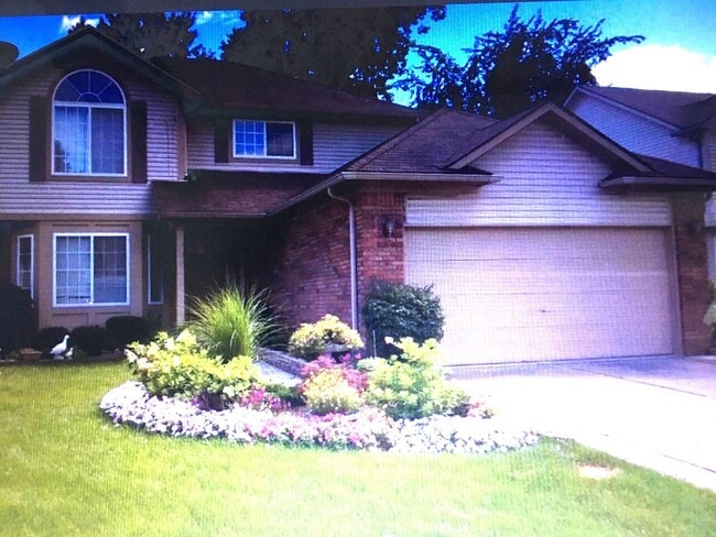 Building Photo - 156 Arthur Ave