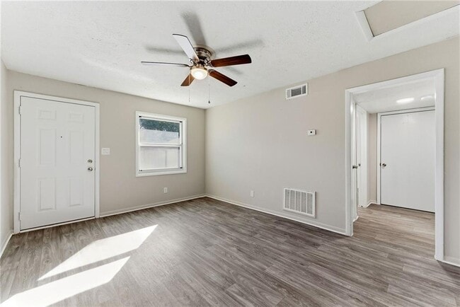 Photo - 558 College St Unit A-12