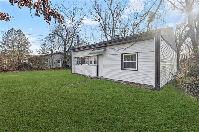 Photo - 28 Crescent Dr