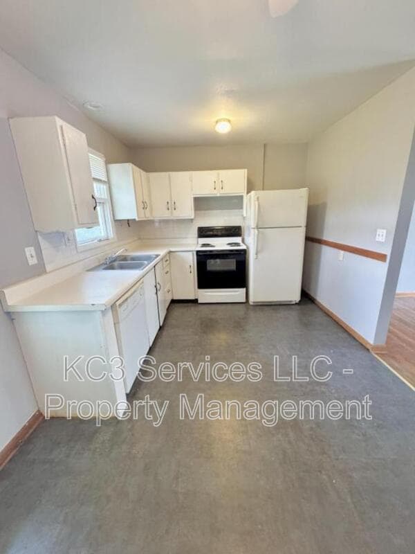 Photo - 200 NW 22nd St